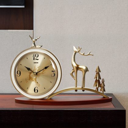 Modern Luxury Design Deer Metal Desk Clock